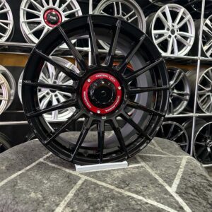 17 inç 5x112 OZ RacingUltralaggera Siyah Jant Modeli (4 Adet) 17 inç 5x112 OZ RacingUltralaggera Siyah Jant Modeli (4 Adet)